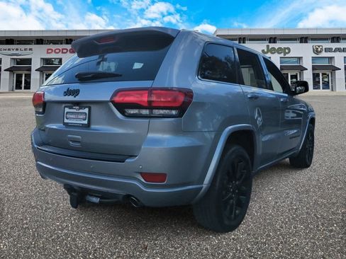 Used 2018 Jeep Grand Cherokee Altitude image 8