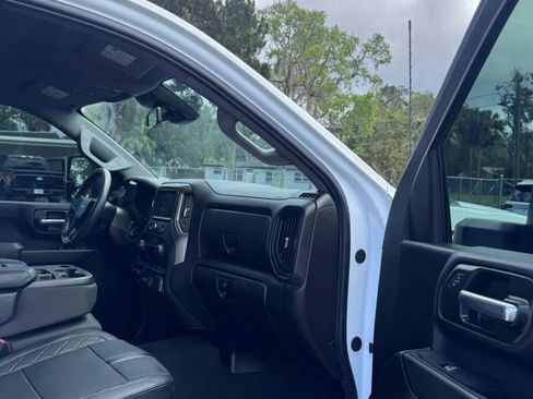 Used 2025 Chevrolet Silverado 2500 Custom w/ Custom Value Package AWD/4WD image 10