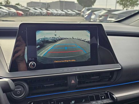 Certified 2026 Toyota Prius XLE FWD image 27