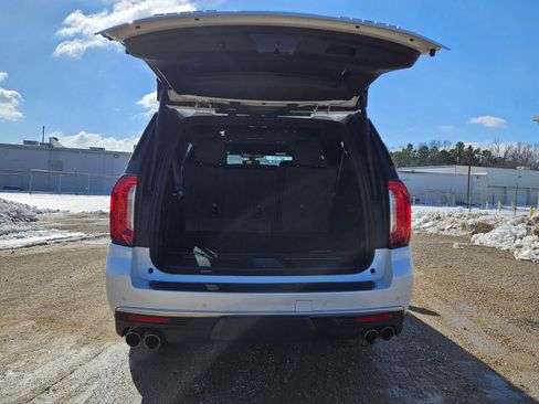 Used 2022 GMC Yukon XL Denali image 44