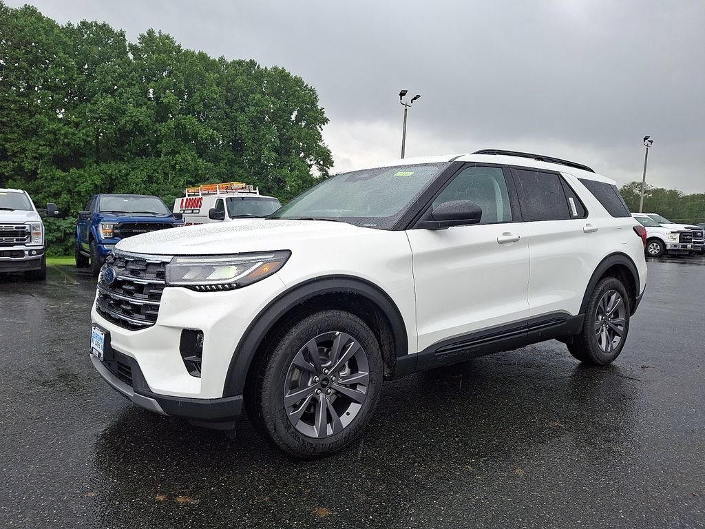 New 2026 Ford Explorer Active w/ Active Comfort Package AWD/4WD image 2