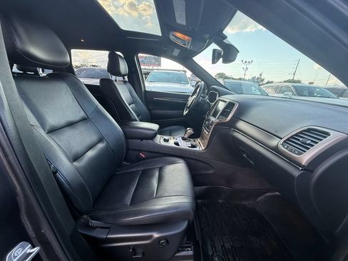Used 2017 Jeep Grand Cherokee Limited AWD/4WD image 23