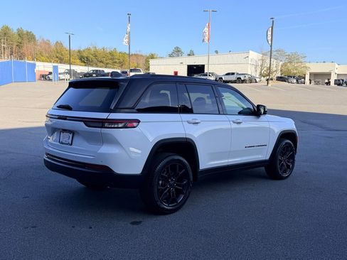 New 2025 Jeep Grand Cherokee Limited AWD/4WD image 9