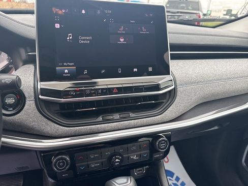 Certified 2022 Jeep Compass Latitude w/ Convenience Group image 21