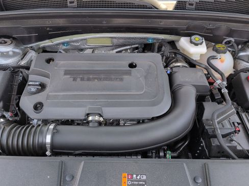 Used 2025 Buick Envision Preferred AWD/4WD image 31