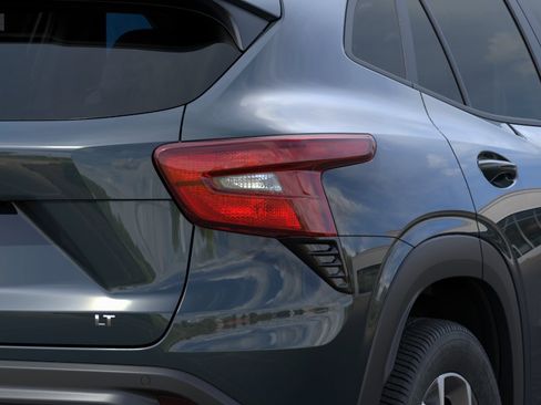 New 2026 Chevrolet Trax LT w/ Driver Confidence Package FWD image 35