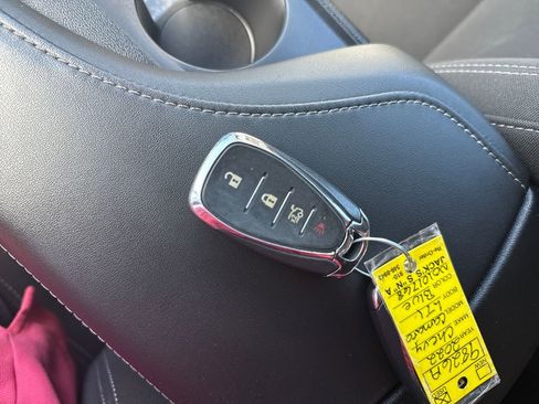 Used 2022 Chevrolet Camaro LT w/ RS Package image 29