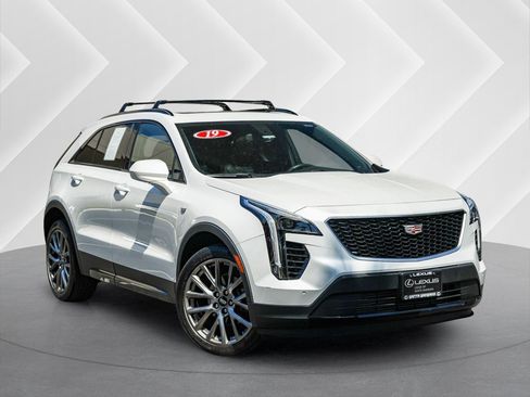 Used 2019 Cadillac XT4 Sport FWD image 1