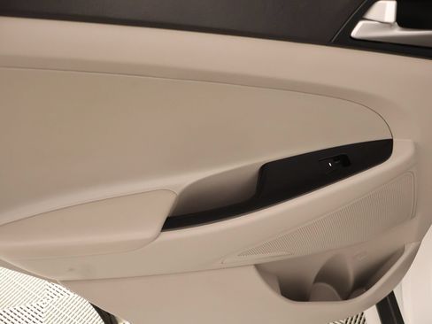 Used 2021 Hyundai Tucson SEL FWD image 16