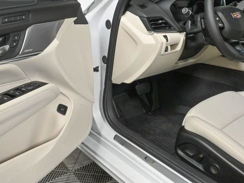 New 2025 Cadillac CT4 Premium Luxury image 6