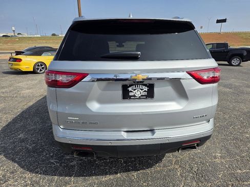 Used 2020 Chevrolet Traverse Premier AWD/4WD image 6