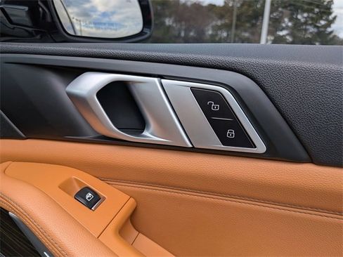 Used 2019 BMW X5 xDrive40i w/ Executive Package image 33