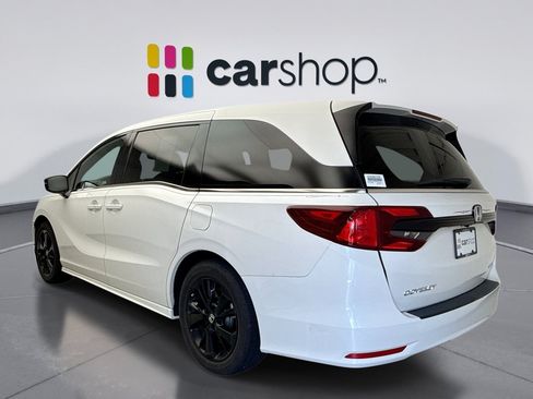 Used 2023 Honda Odyssey Sport image 3