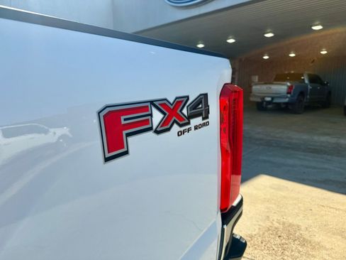 New 2026 Ford F250 XL w/ FX4 Off-Road Package image 26