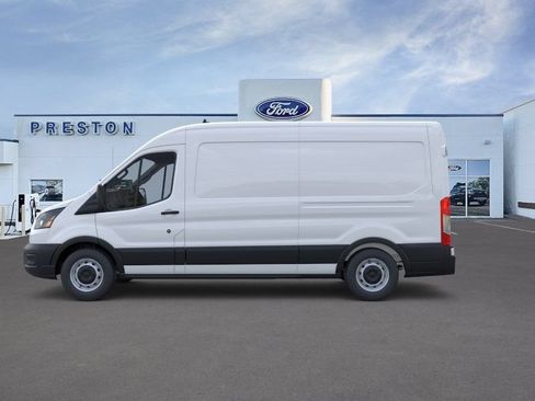 New 2026 Ford Transit 250 148 Medium Roof RWD image 3