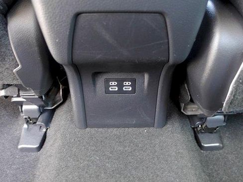 Certified 2024 Toyota Prius LE FWD image 28