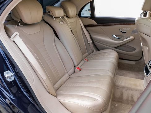 Used 2015 Mercedes-Benz S 550 Sedan w/ Sport Package w/ Sport Package image 36