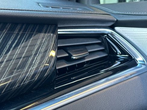 Certified 2025 Cadillac XT6 Premium Luxury image 27