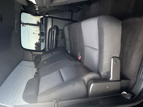 Used 2010 Chevrolet Silverado 2500 LT w/ Interior Plus Package AWD/4WD image 15