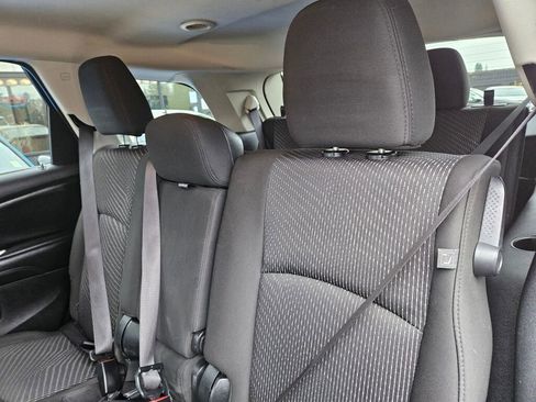 Used 2020 Dodge Journey SE w/ SE Popular Equipment Group image 18