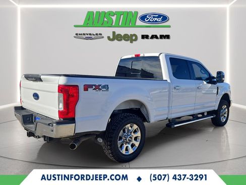 Certified 2019 Ford F250 Lariat w/ Chrome Package image 10