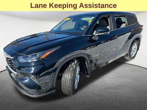 Certified 2024 Toyota Highlander LE image 6