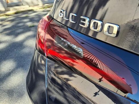 Used 2024 Mercedes-Benz GLC 300 4MATIC image 10