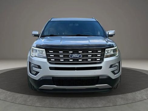 Used 2017 Ford Explorer Limited image 2
