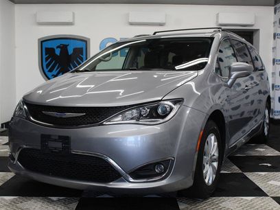 Used 2019 Chrysler Pacifica Touring-L