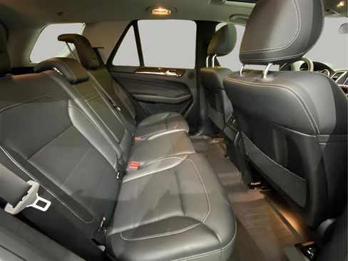 Used 2015 Mercedes-Benz ML 250 BlueTEC 4MATIC w/ Premium 1 Package image 14