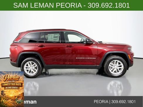 New 2025 Jeep Grand Cherokee Laredo image 8