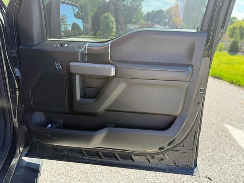Used 2018 Ford F150 XLT w/ Equipment Group 302A Luxury AWD/4WD image 39