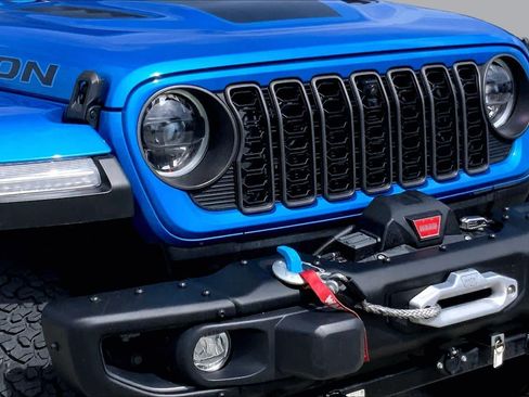 Used 2024 Jeep Wrangler Unlimited Rubicon 4xe AWD/4WD image 26