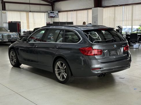 Used 2017 BMW 330i xDrive Wagon AWD/4WD image 4