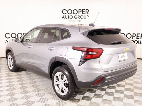 Used 2024 Chevrolet Trax LS w/ Driver Confidence Package image 21