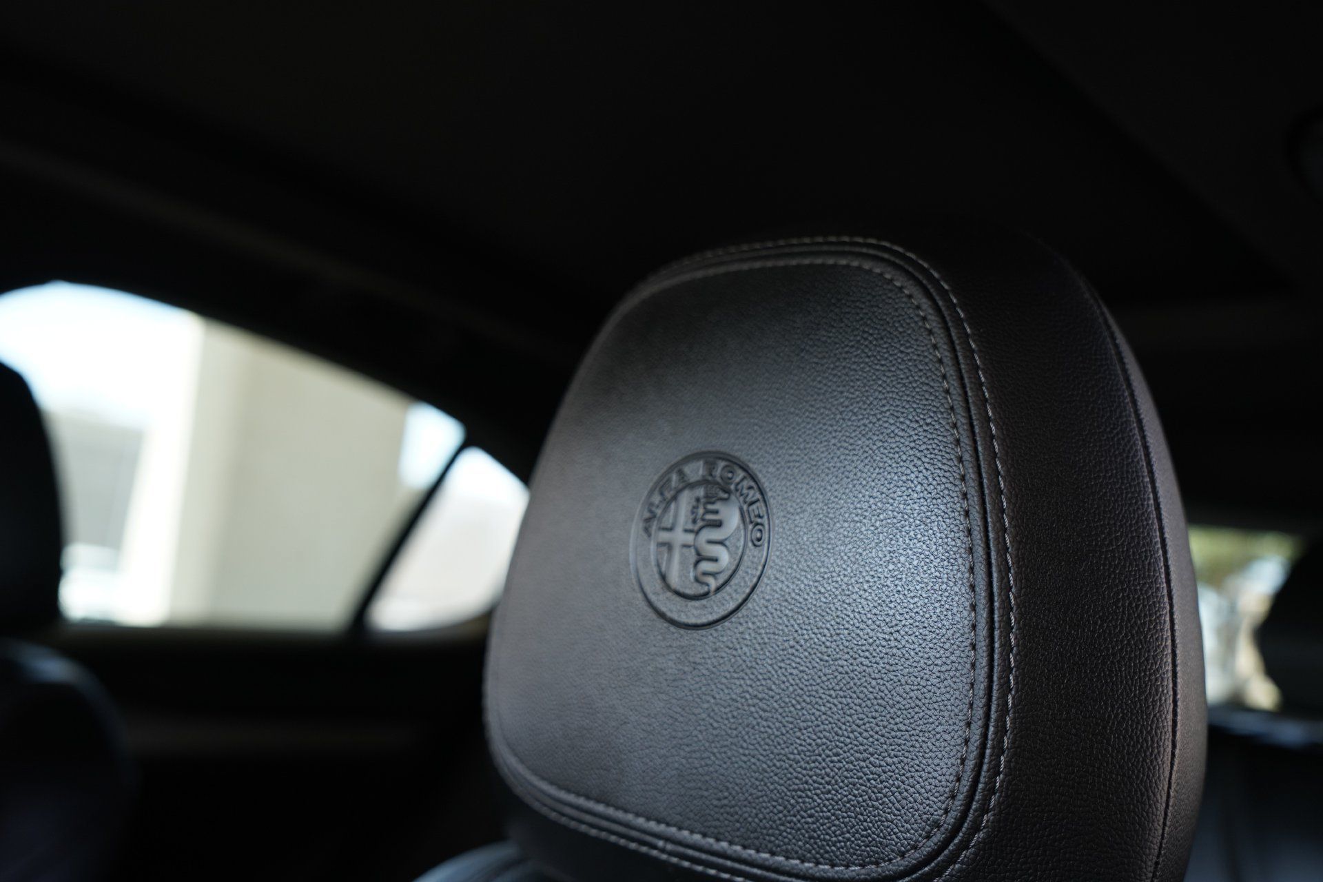 Used 2023 Alfa Romeo Stelvio Veloce AWD/4WD image 14