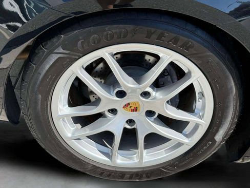 Used 2024 Porsche 718 Cayman w/ Sport Chrono Package image 24