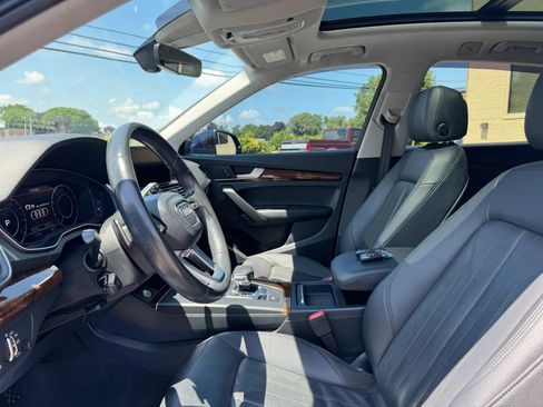 Used 2018 Audi Q5 2.0T Premium Plus w/ Premium Plus Package AWD/4WD image 19