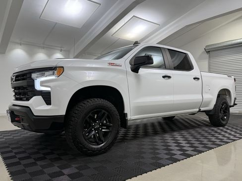 Used 2023 Chevrolet Silverado 1500 LT Trail Boss w/ Convenience Package II image 4