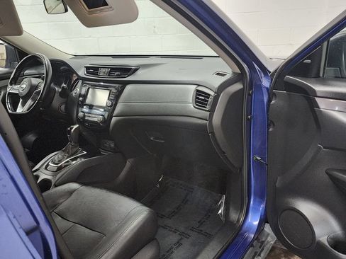Used 2020 Nissan Rogue SV AWD/4WD image 32