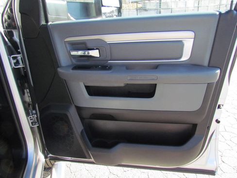 Used 2018 RAM 3500 SLT image 18