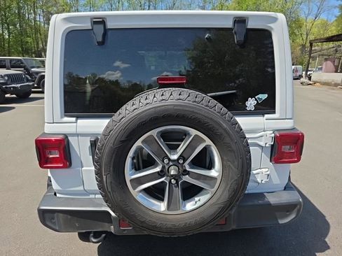 Used 2021 Jeep Wrangler Unlimited Sahara image 8