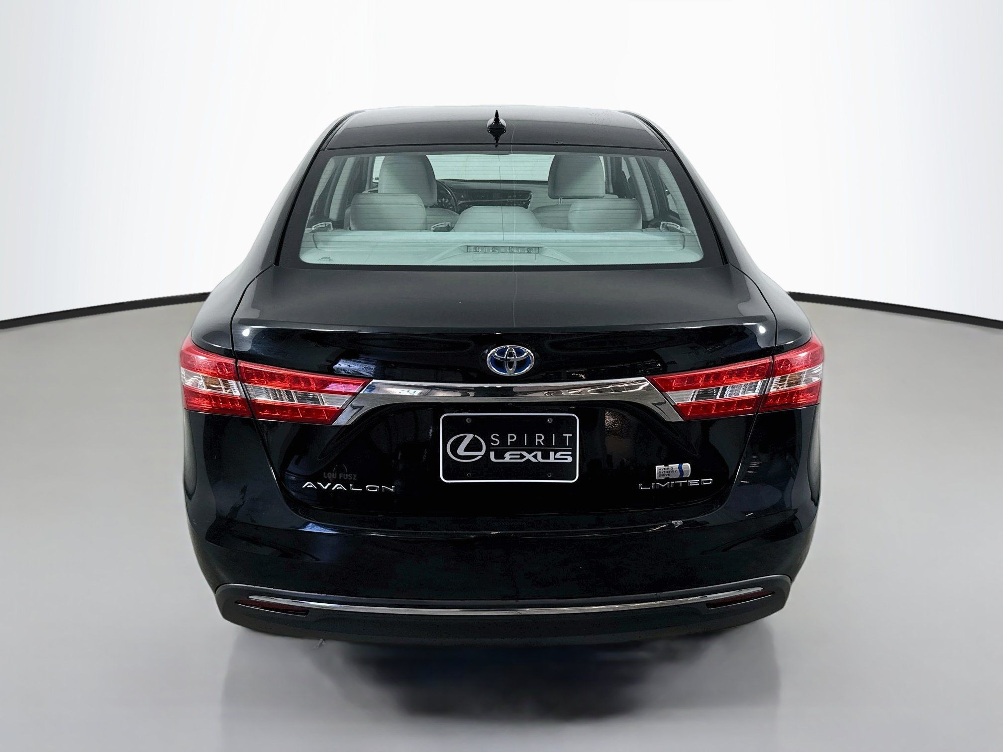Used 2014 Toyota Avalon Limited w/ Technology Package FWD image 6