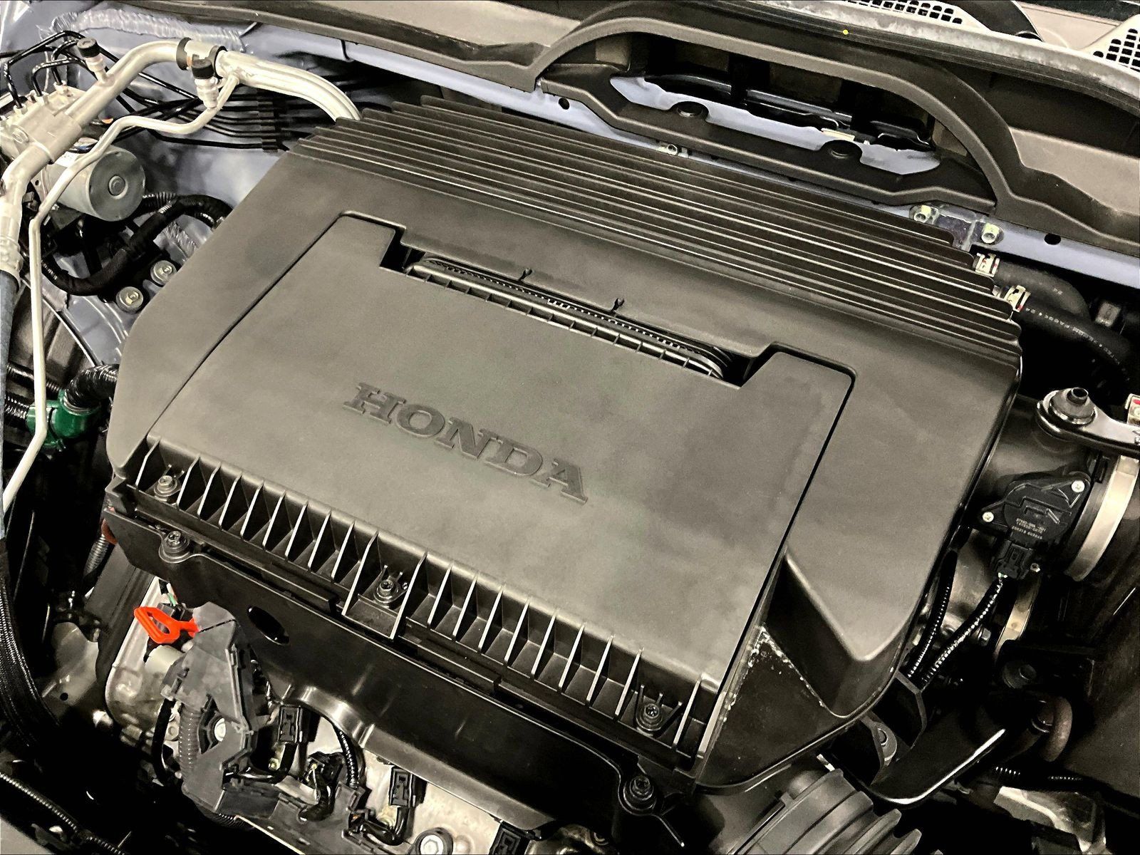 Used 2025 Honda Pilot Sport image 31