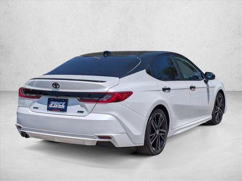 Used 2025 Toyota Camry XSE FWD image 5