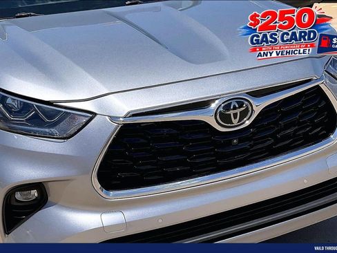 Used 2023 Toyota Highlander Platinum AWD/4WD image 31