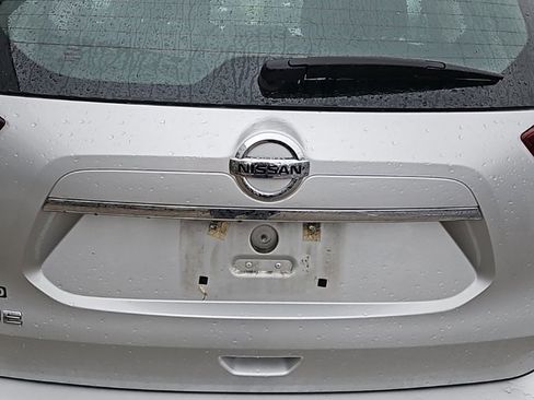 Used 2019 Nissan Rogue S image 4