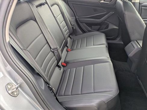 Used 2024 Volkswagen Jetta SE image 20