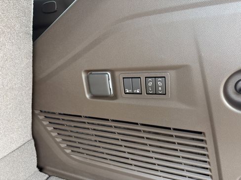 New 2026 GMC Yukon Elevation image 21