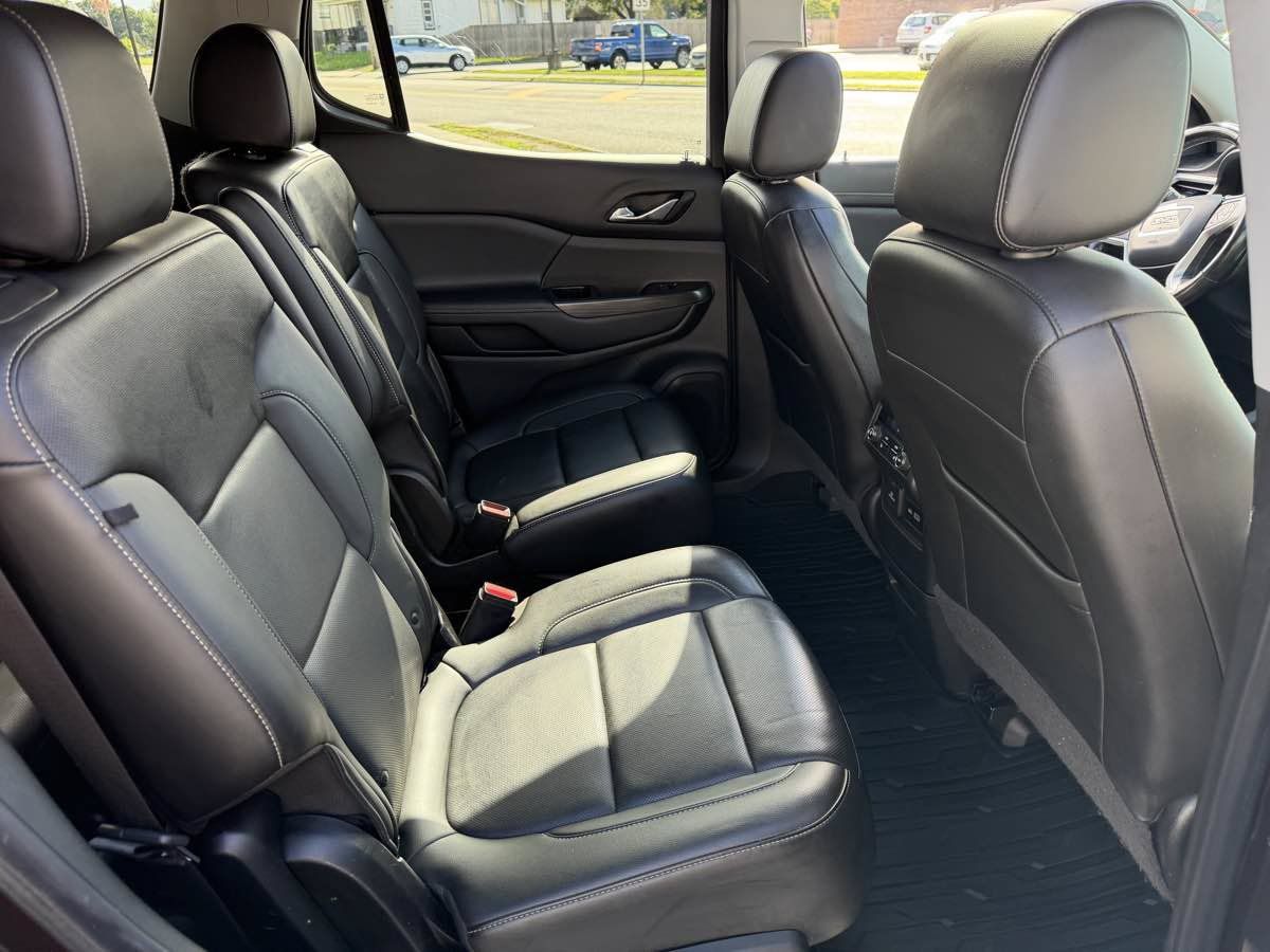 Used 2021 GMC Acadia SLT w/ Premium Package AWD/4WD image 18